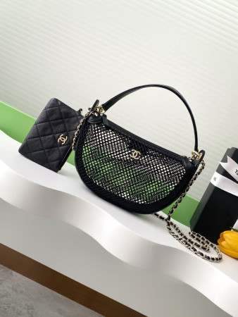 CHANEL clutch with chain mesh shiny lambskin gold tone -AP4573 15x22x6cm