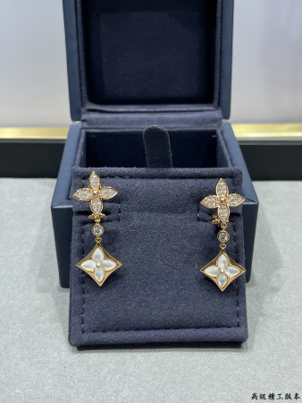 LV Two flower diamond white shell Earrings