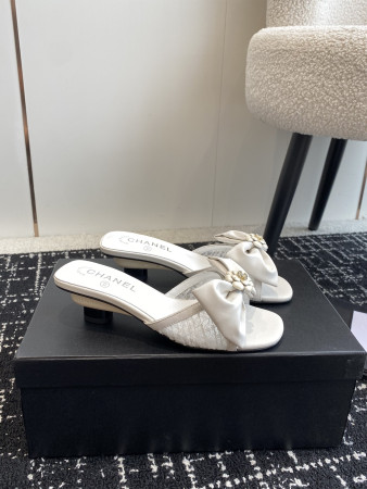 UA CHANEL WOMEN'S SLIDES