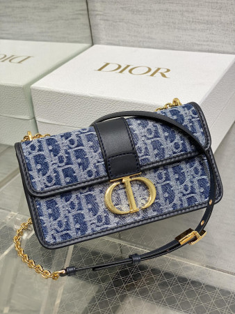 Dior 30 Montaigne East-West Bag with Chain Blue Denim Dior Oblique Jacquard  21 x 12 x 6 cm