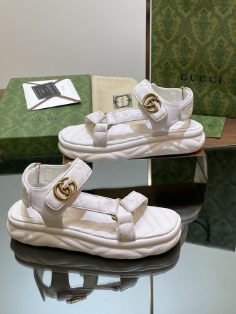 UA GUCCI WOMEN'S DOUBLE G SANDAL