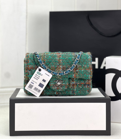 Chanel Classic Flap Bag 20cm