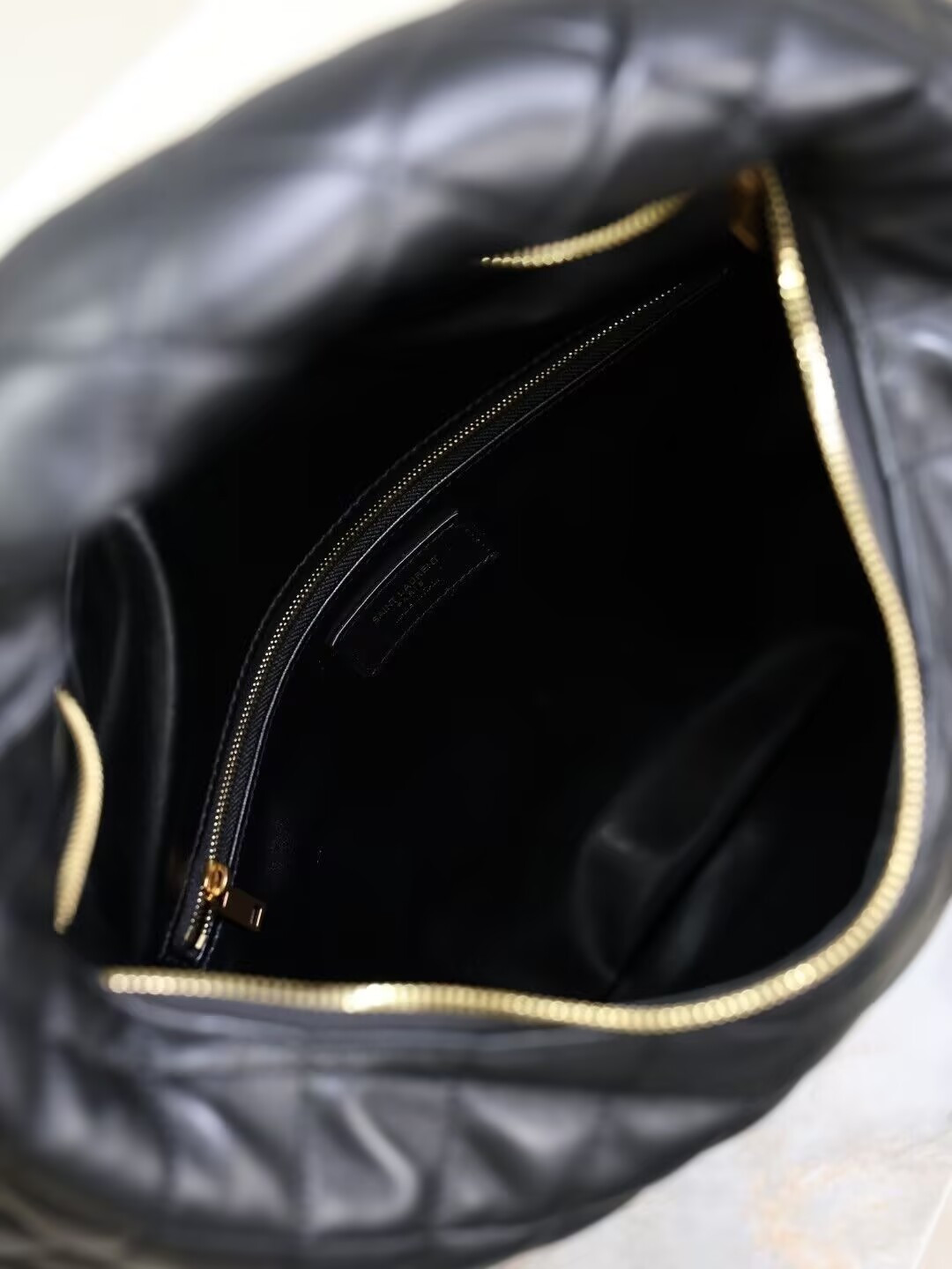 YSL ICARE Hobo In Quilted Nappa 42x30x4cm