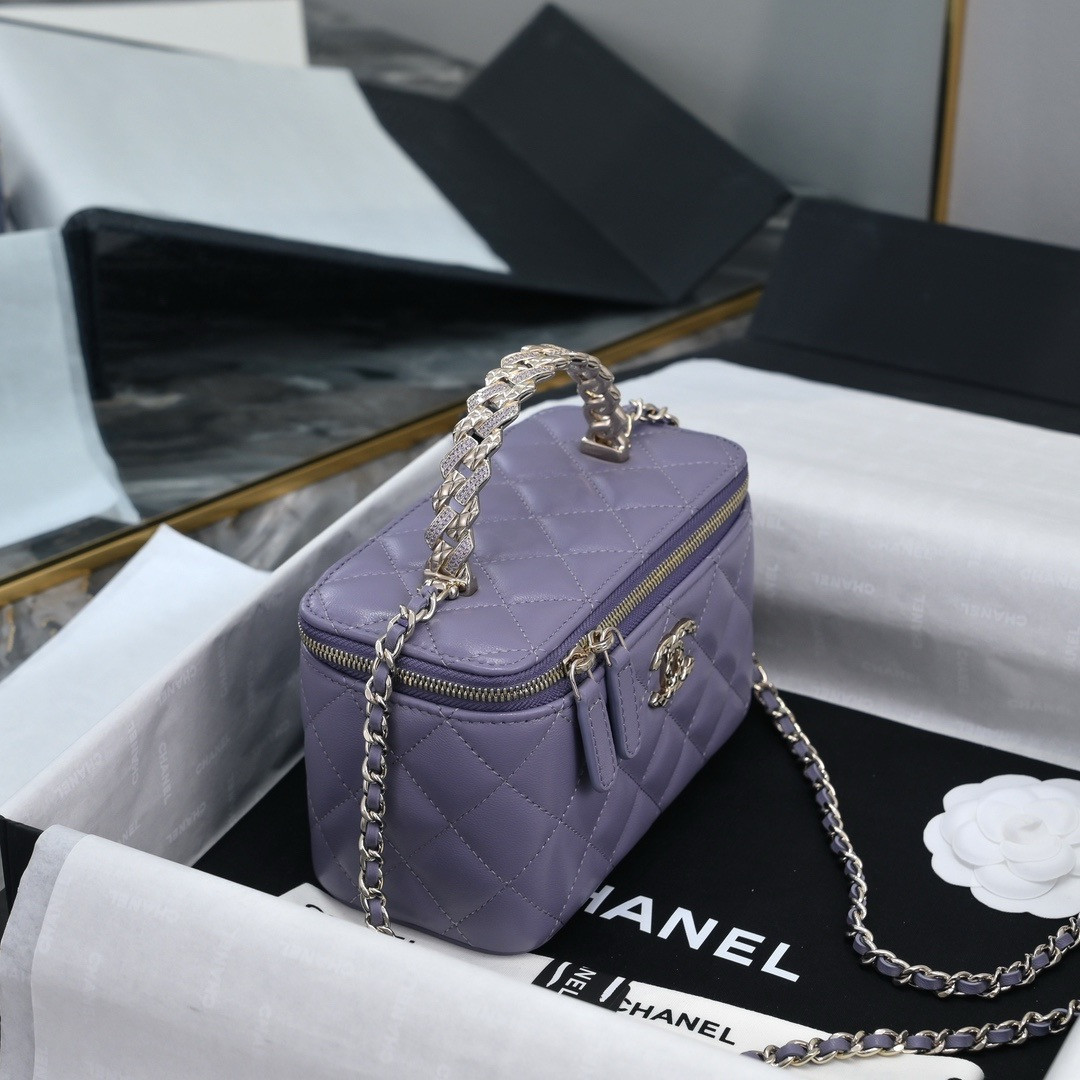 Chanel Clutch With Chain 9.5x17x 8cm