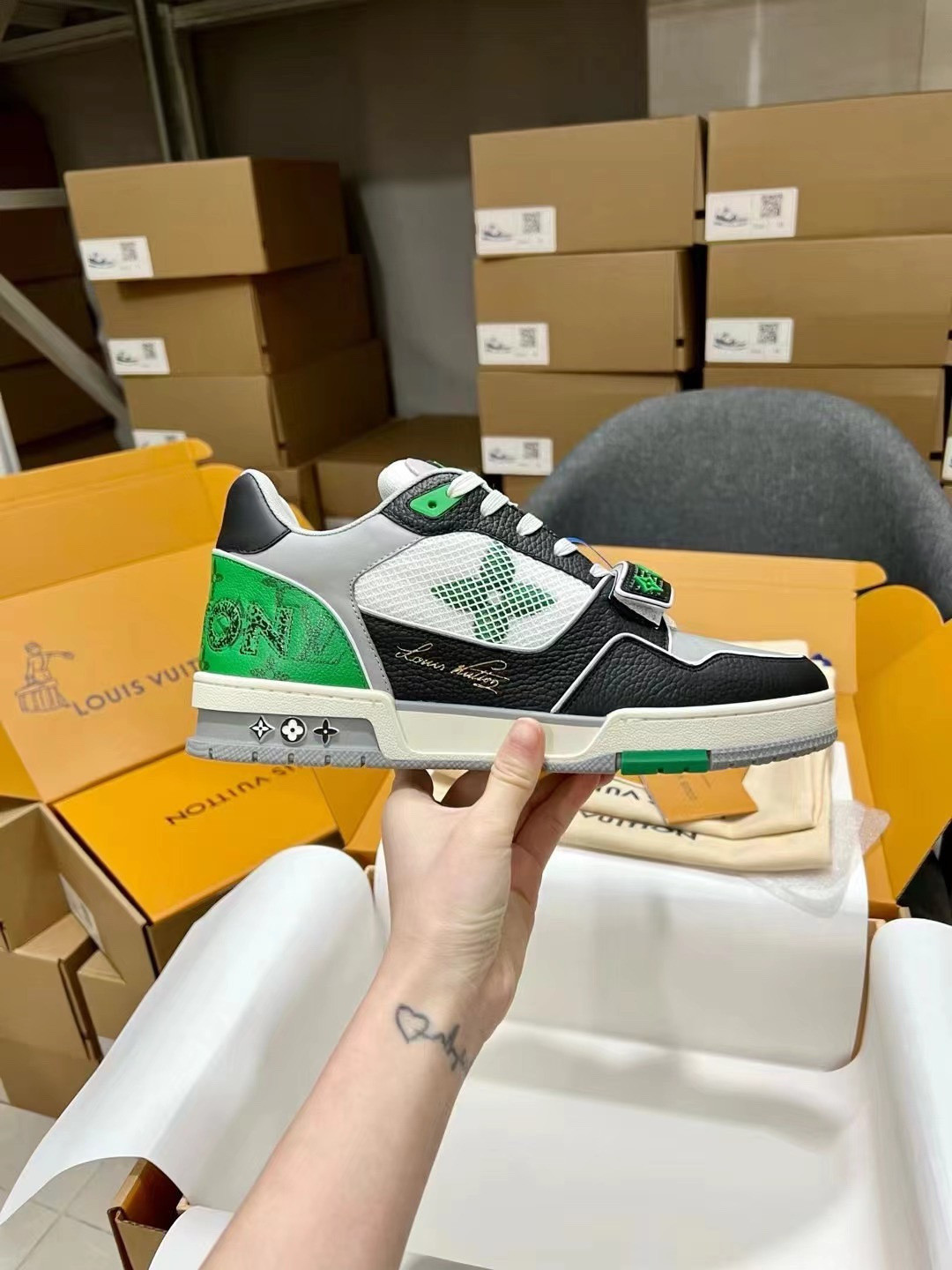 UA Louis Vuitton LV Trainer Monogram strap Black White Green