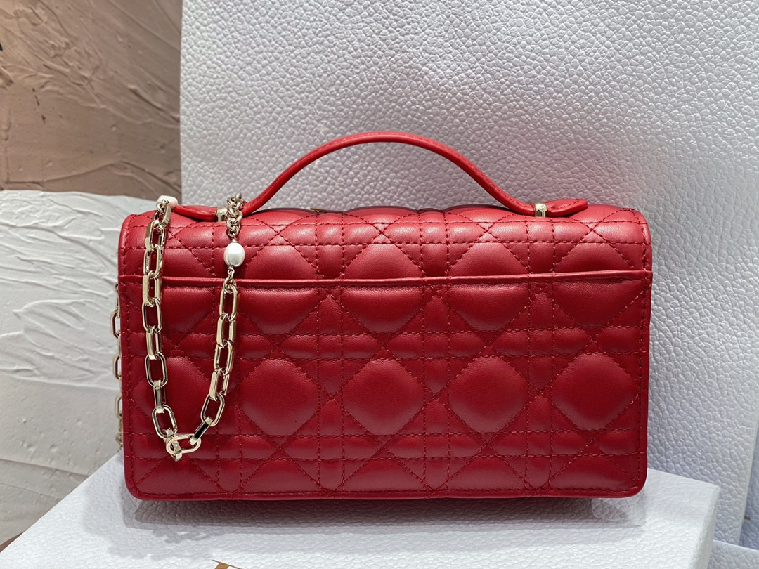 MISS DIOR MINI BAG Crimson Red S0980ONMJ-M57R 21 x 11.5 x 4.5 cm