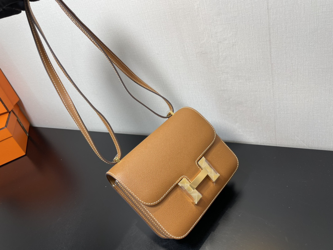 Hermes Constance 24  Epsom leather gold hardware 9.4"x5.9"x3"