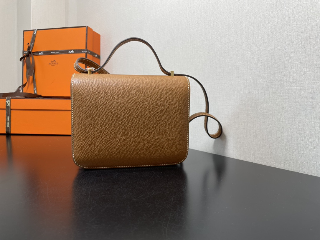 Hermes Constance 24  Epsom leather gold hardware 9.4"x5.9"x3"
