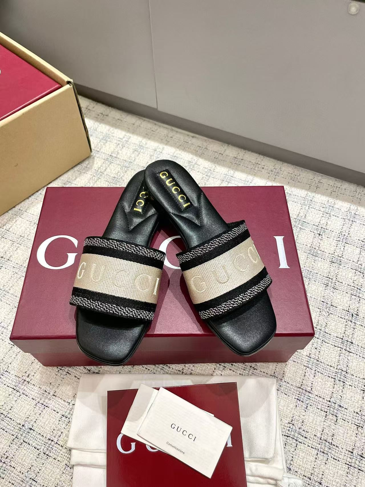 UA Gucci Women