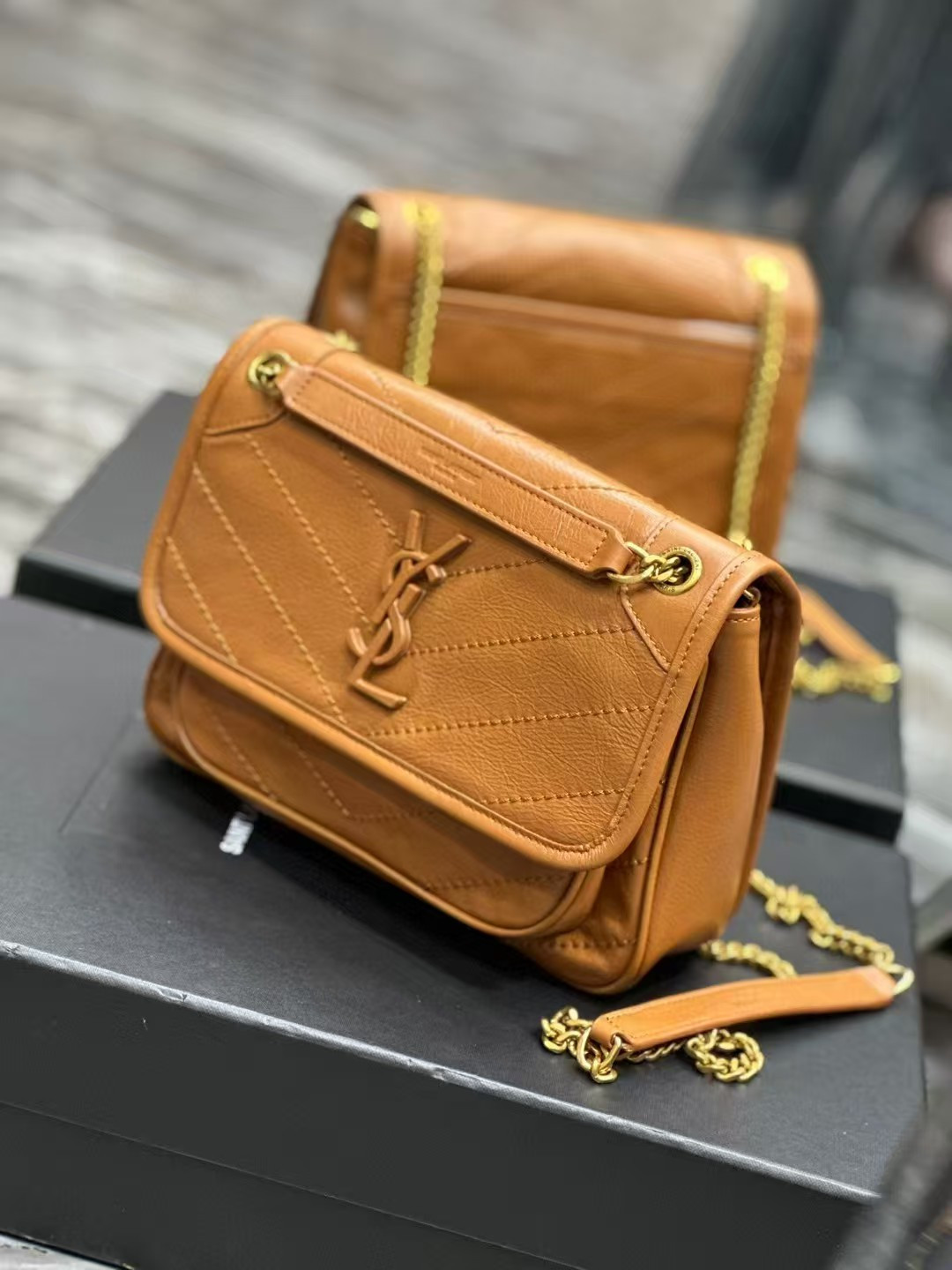 YSL NIKI 21x16x7.5cm