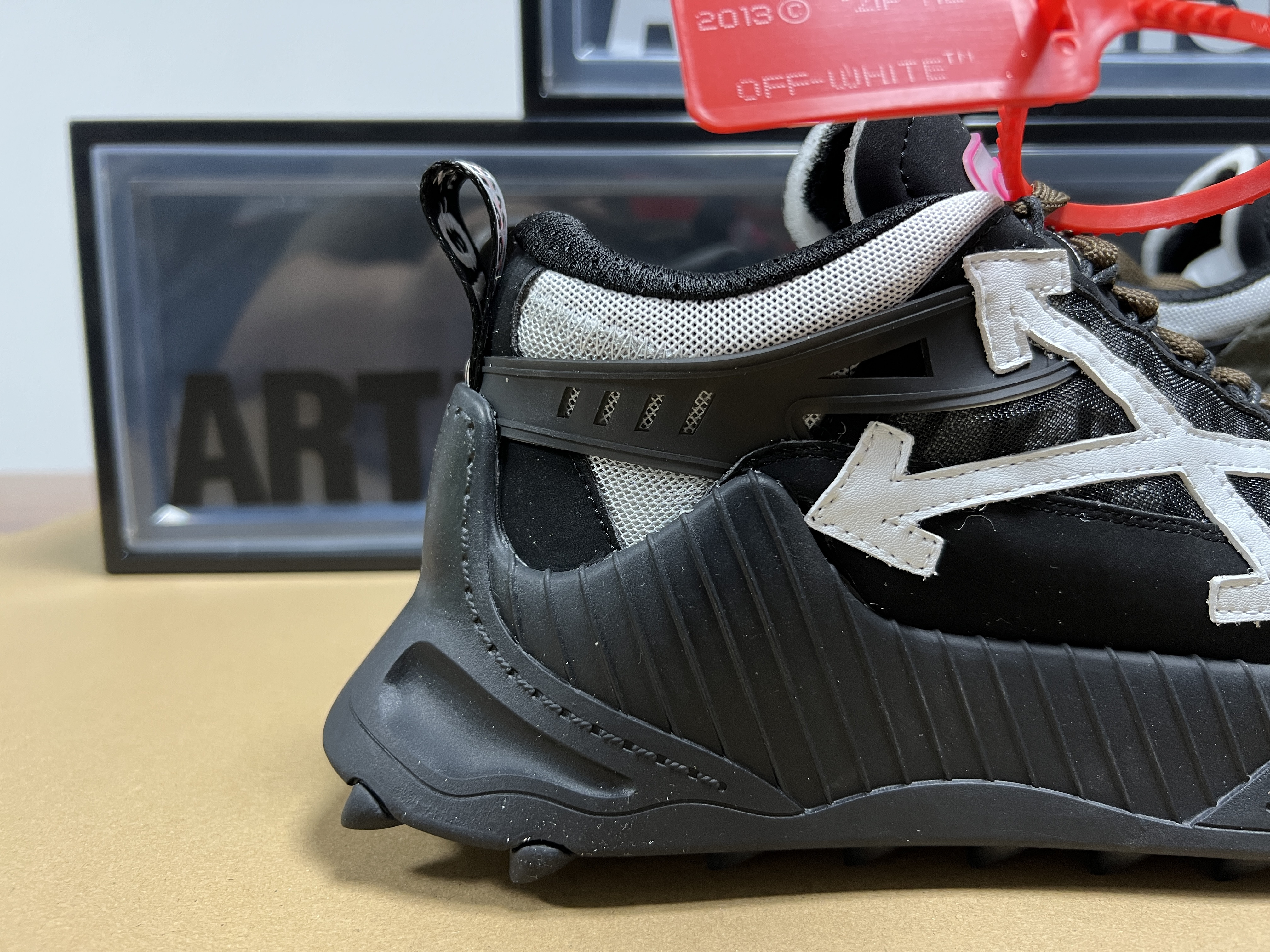 Off-White Odsy-1000 Black