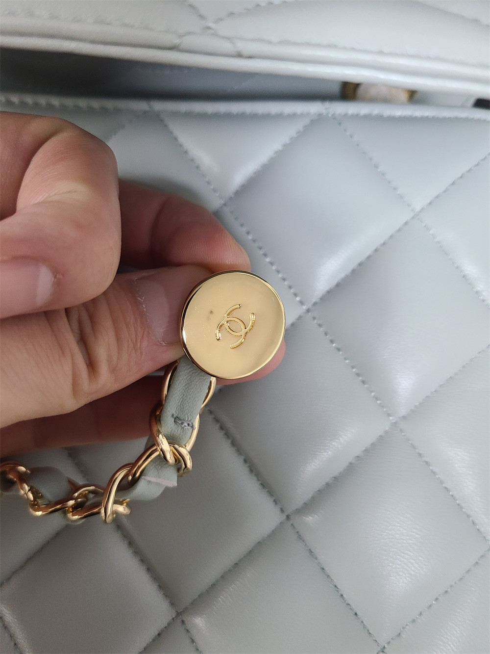 CHANEL FLAP BAG WITH TOP HANDLE 6.6 × 9.8 × 4.7 in