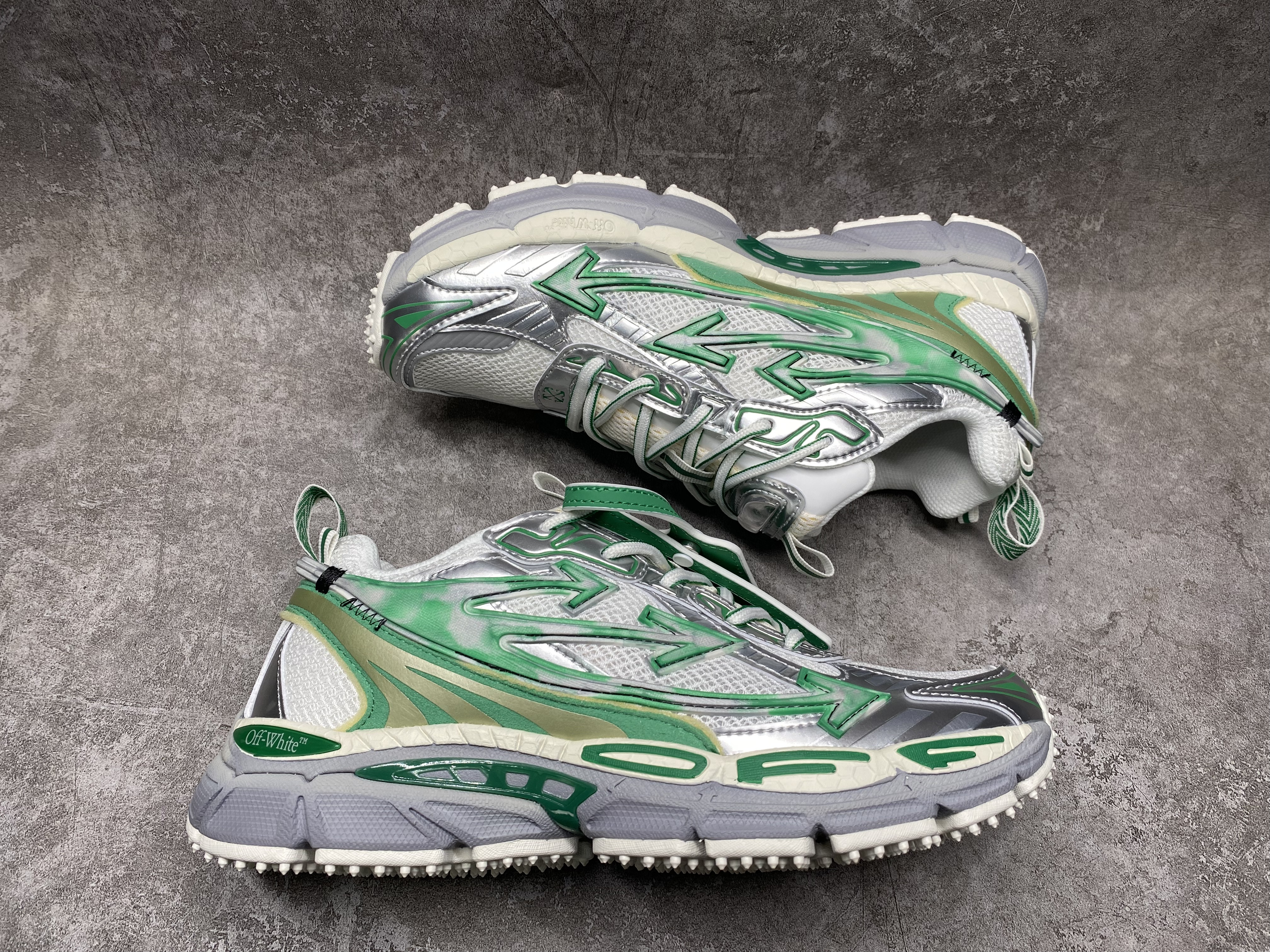 UA Off-White "BE RIGHT BACK"