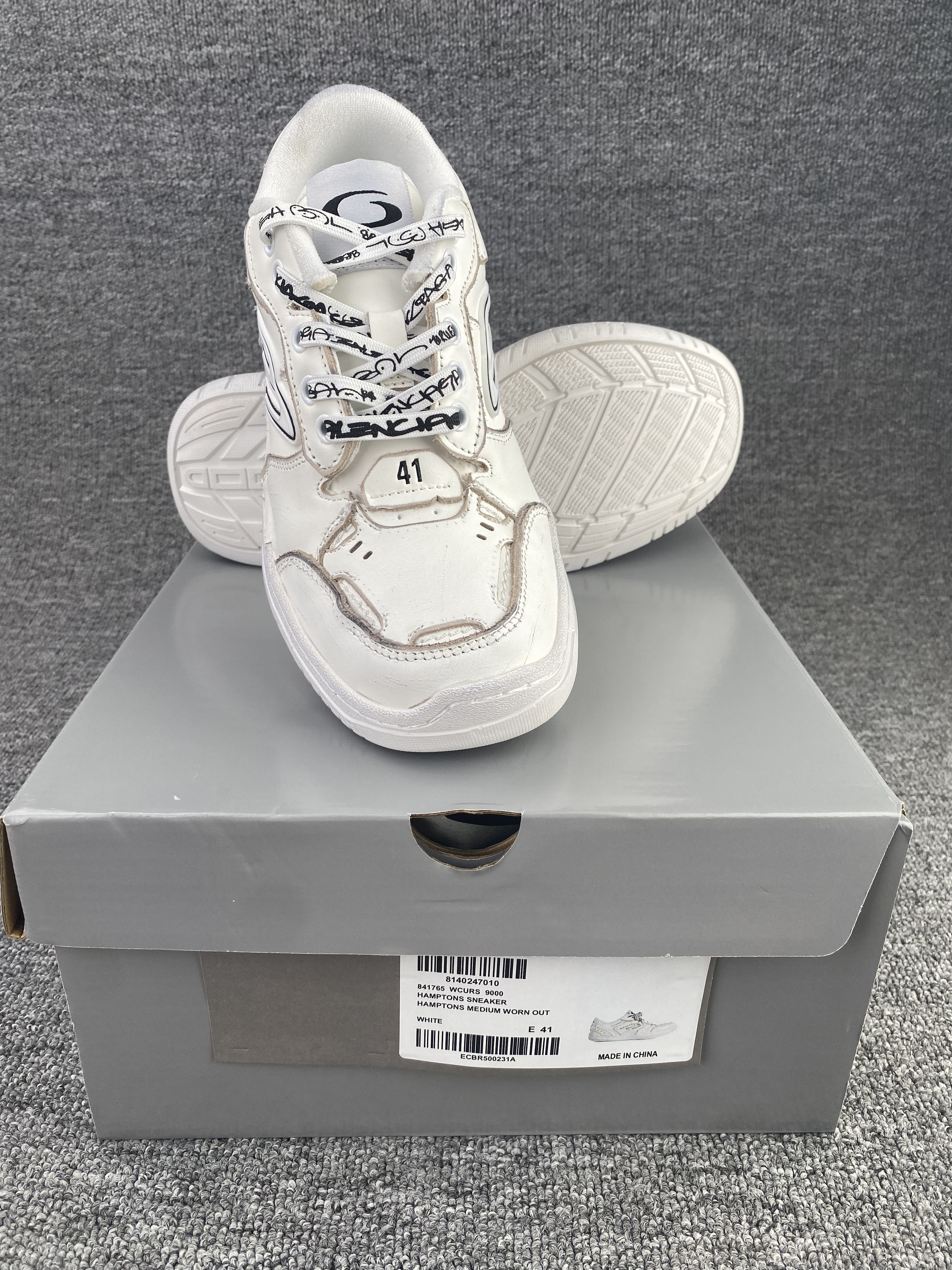 UA Balenciaga Hamptons Medium Worn-out Sneaker in White(run one size large)