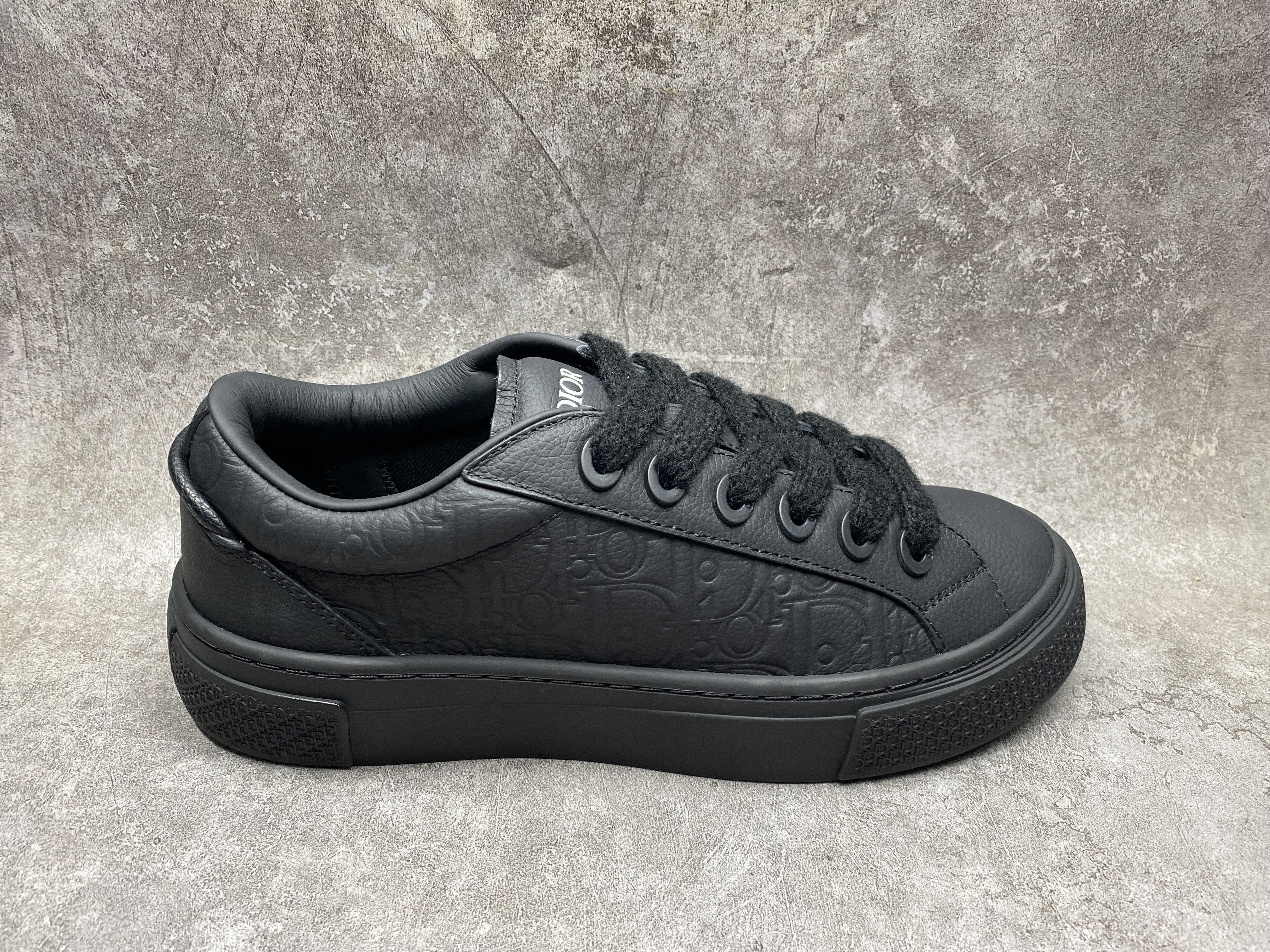 UA Dior B33 Sneaker