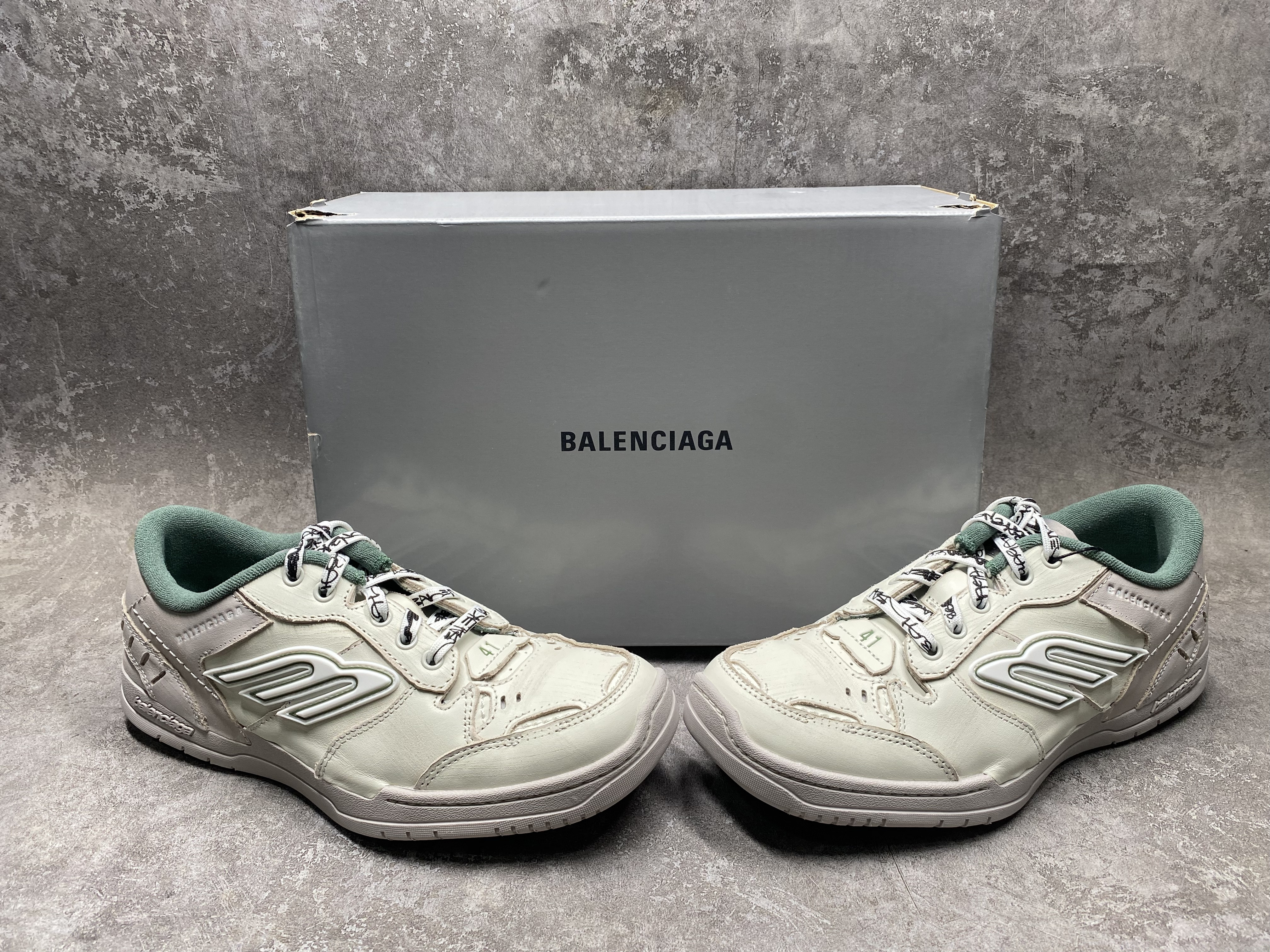 UA Balenciaga Hamptons Worn-out Sneaker (run one size large)