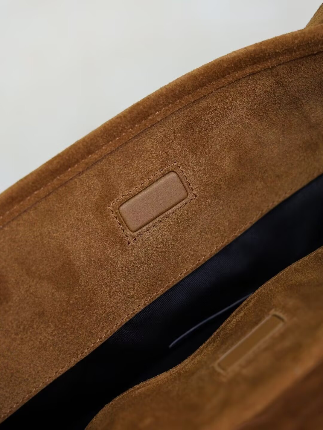 YSL NIKI Supple Bucket In Suede 33x16x40cm