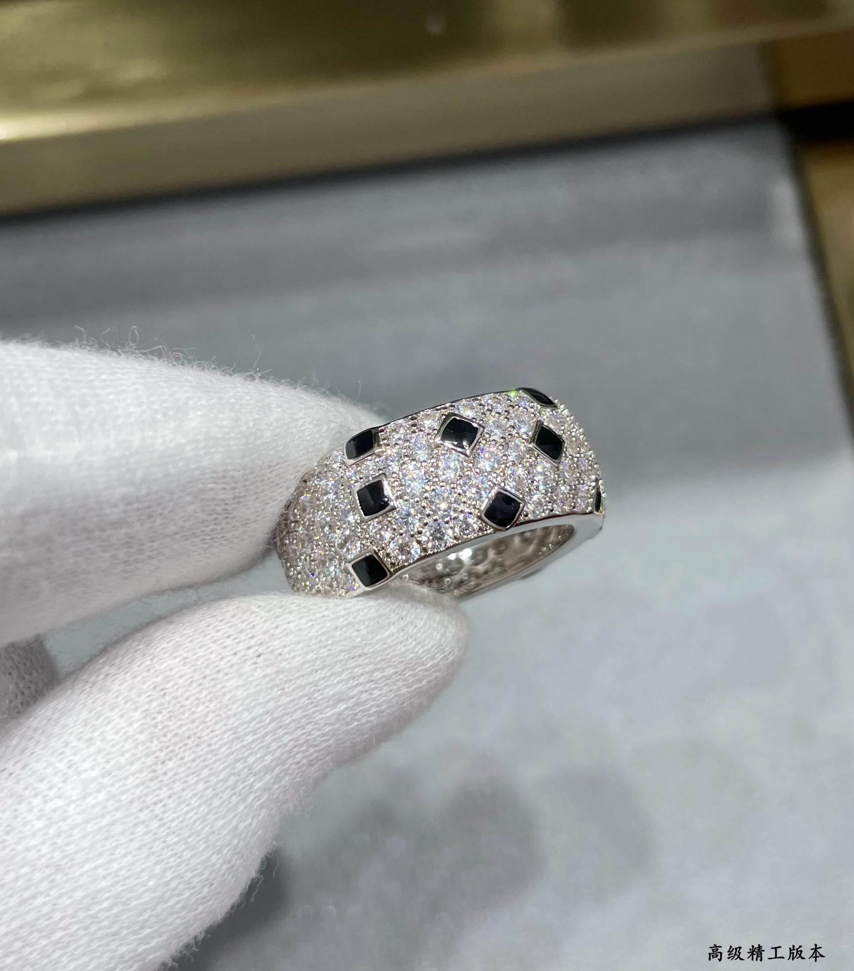 Cartier spotted leopard ring