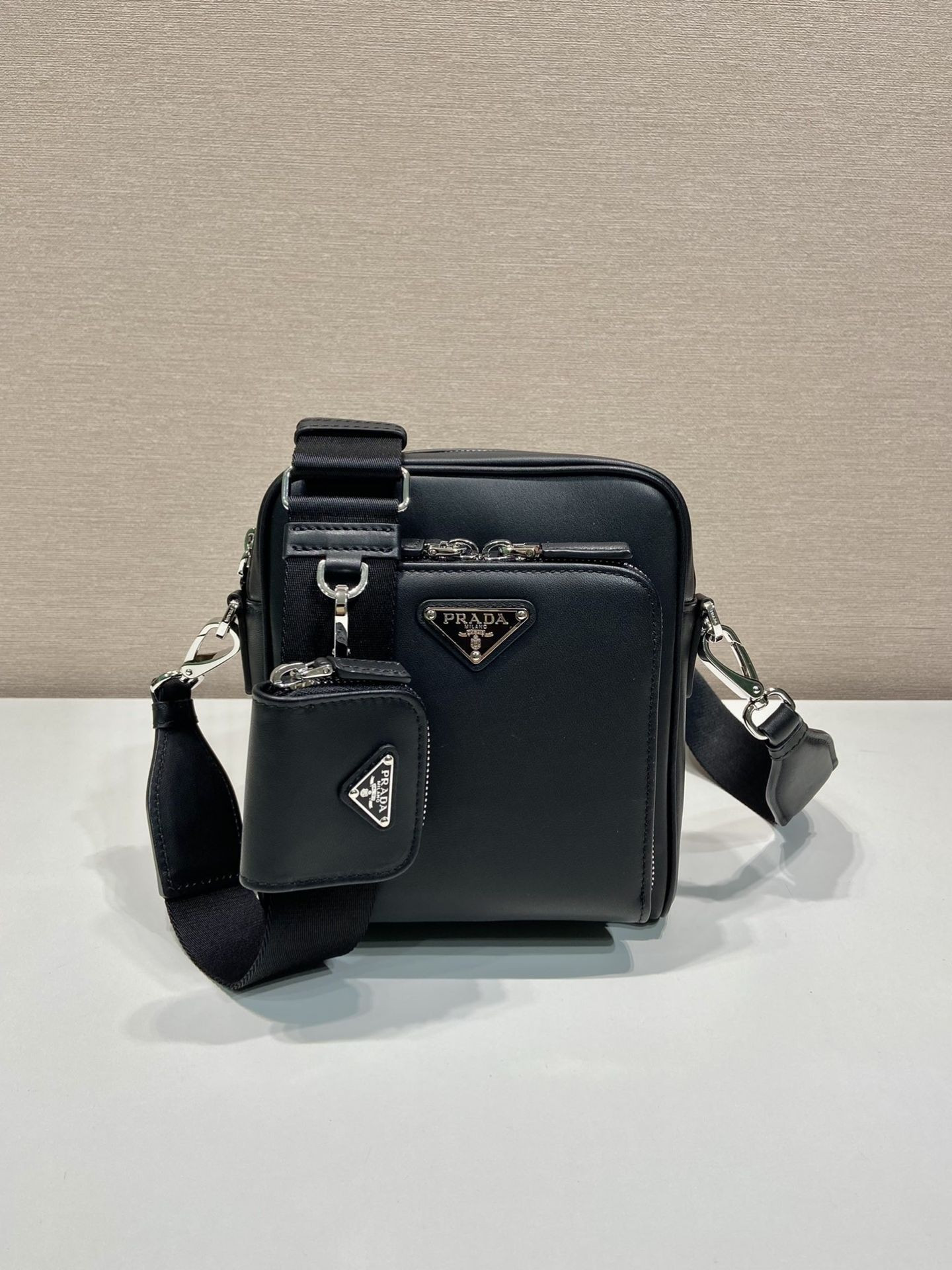 Prada Leather Bag 16x18.5x5cm