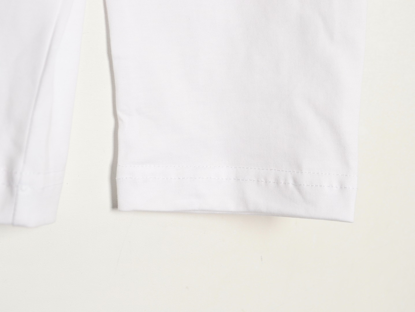 Gucci Long-sleeved T-shirt