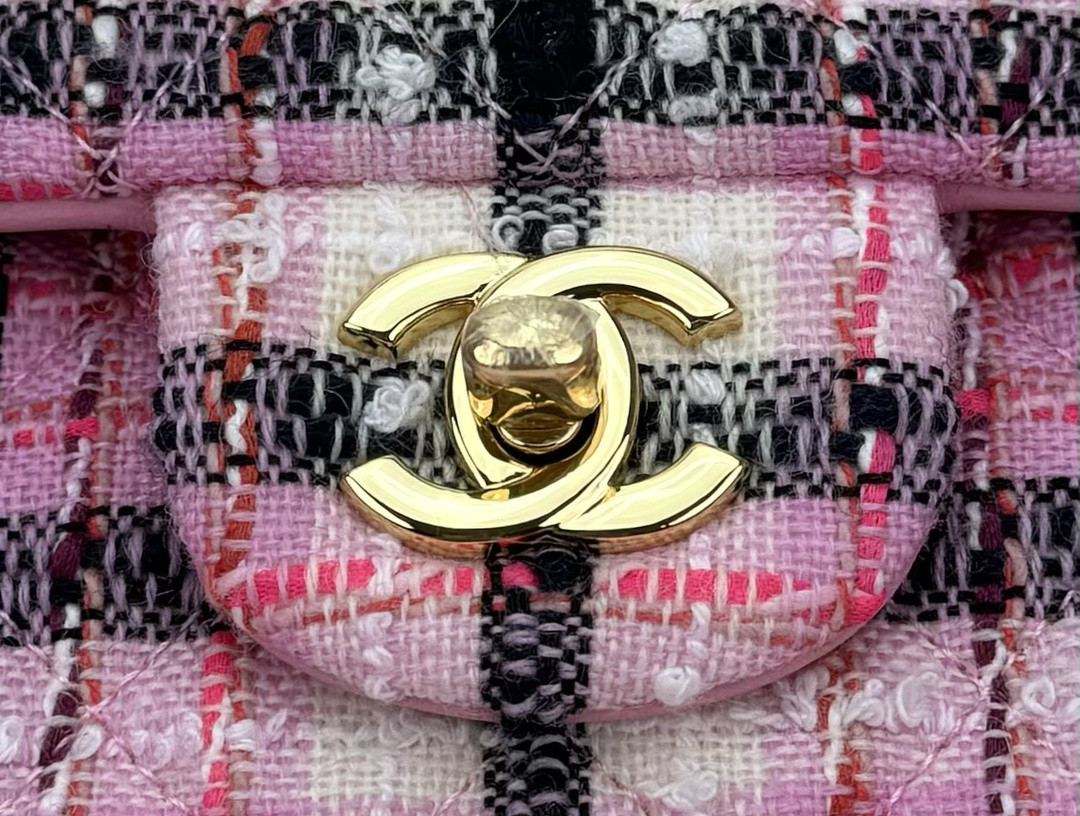 CHANEL CLASSIC HANDBAG 25cm