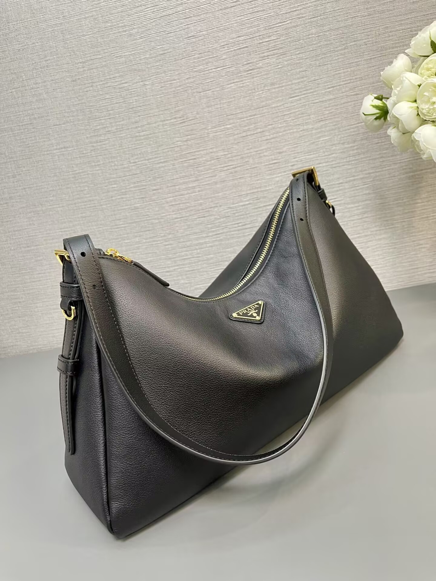 Prada Aimée large leather shoulder bag 39x23x12cm