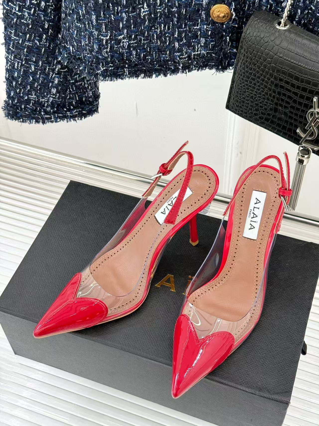 UA ALAÏA Patent Heart-Toe Stiletto Pumps