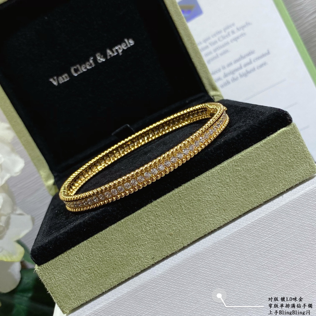 Van Cleef & Arpels narrow single row full diamond bracelet