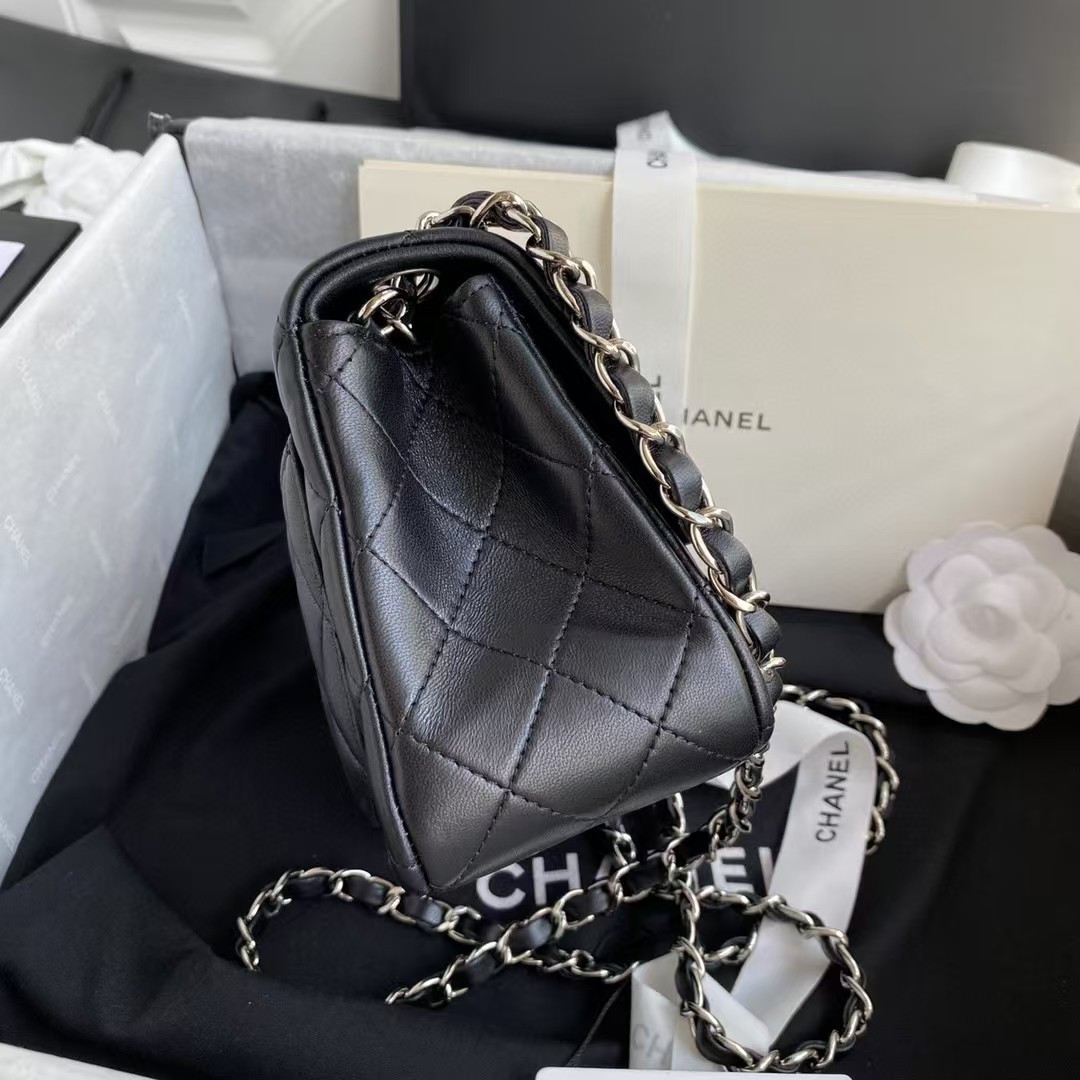 Chanel Mini Classic Handbag Lambskin & Silver-Tone Metal Black 13.5x 17x8cm