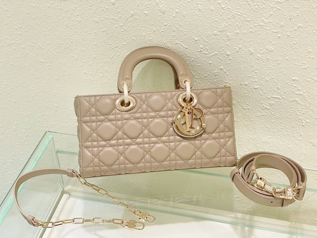 Dior Lady D-Joy bag medium 26 x 13.5 x 5 cm