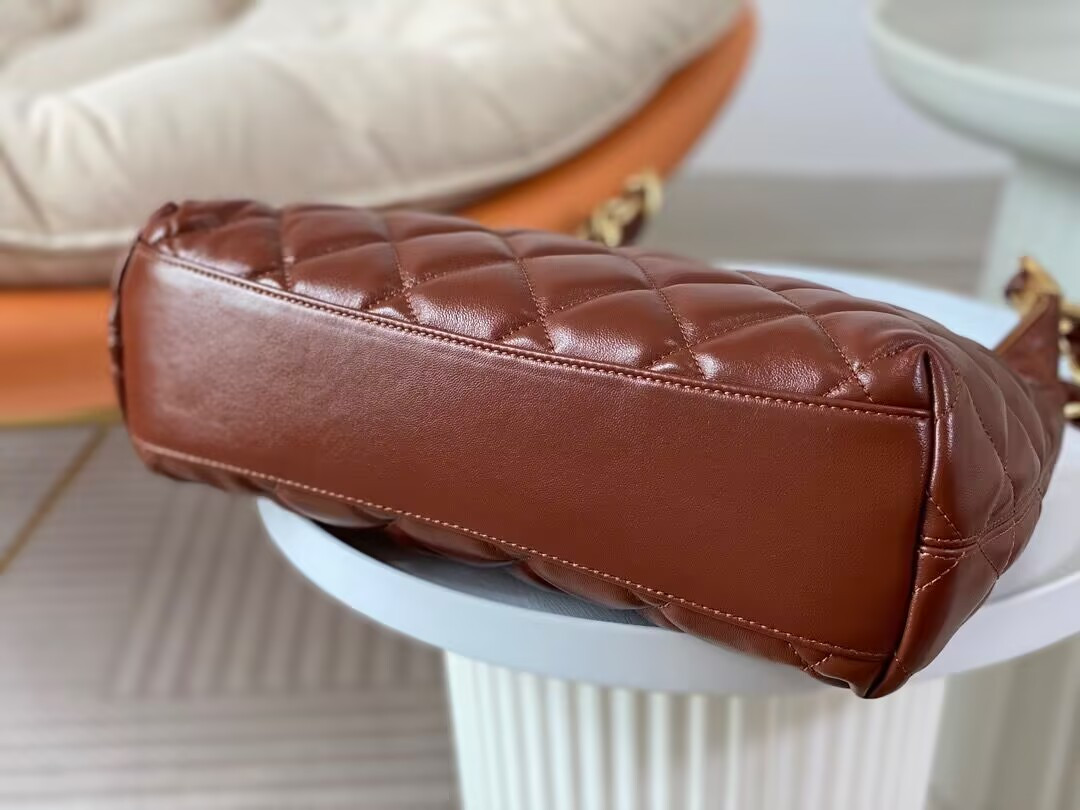 Chanel Hobo Bag   30×28×11cm