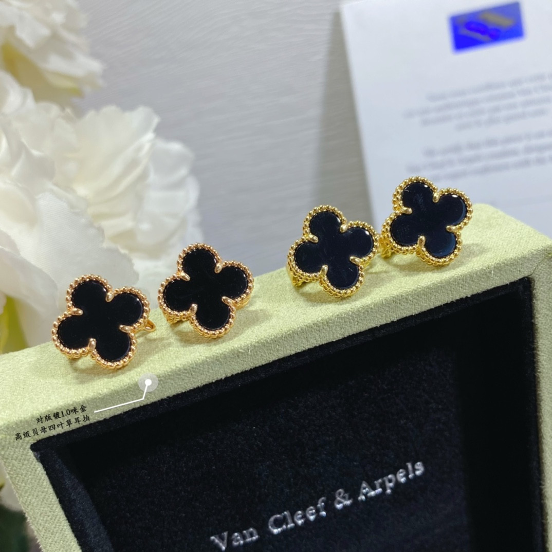 Van Cleef & Arpels Premium Fritillaria Four-Leaf Clover Earrings