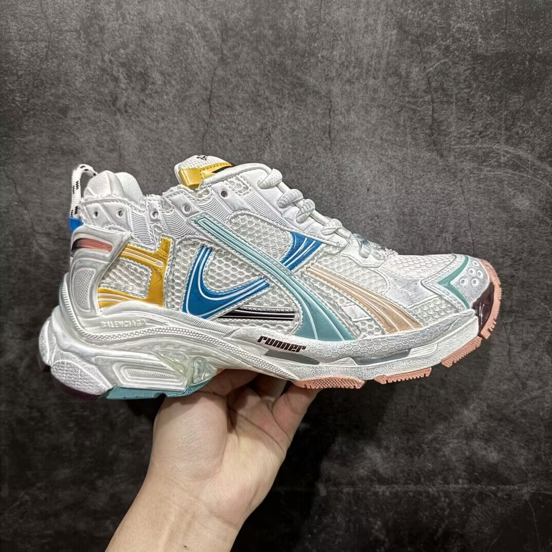 UA Balenciaga Runner Sneaker