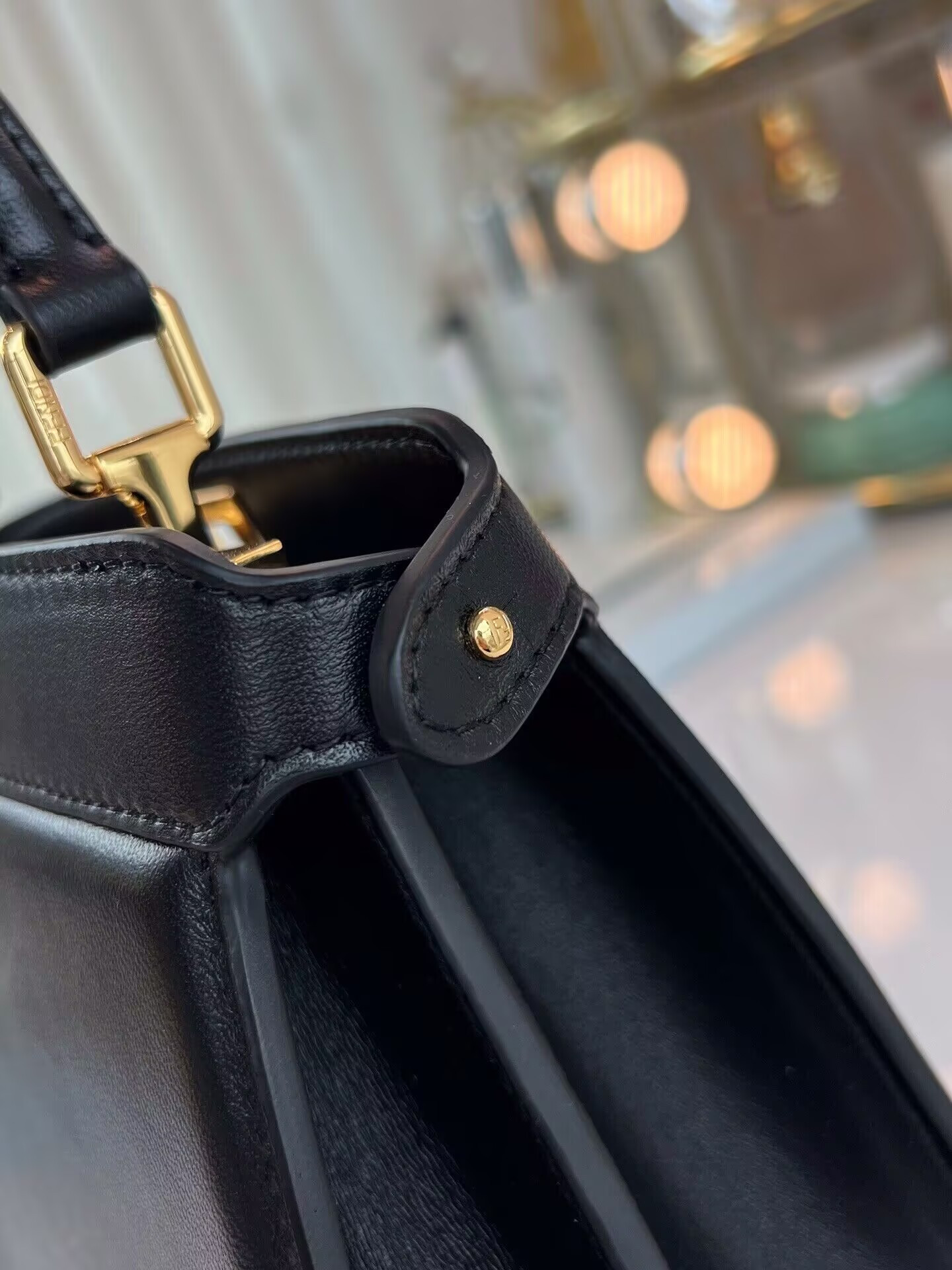 Fendi Peekaboo ISeeU Petite 20x11x15.5cm