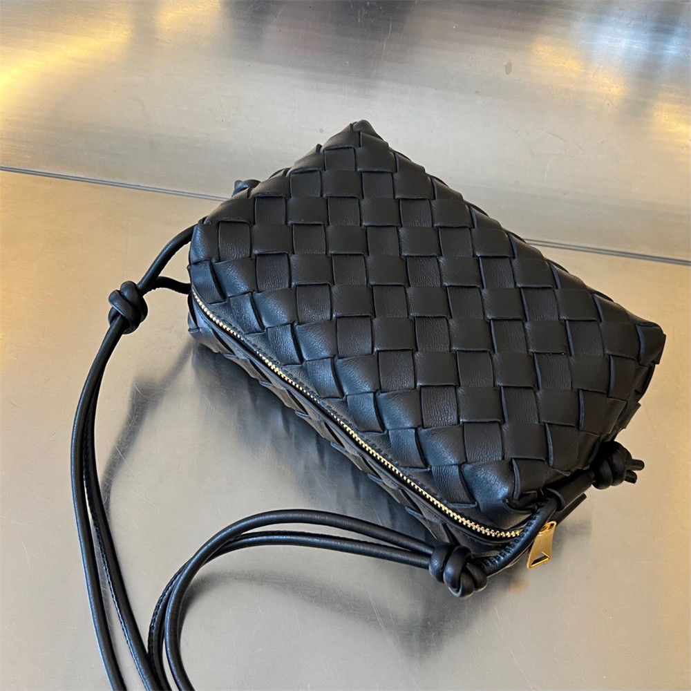 Bottega Veneta Small Loop Cross-Body Bag 17x10x6cm