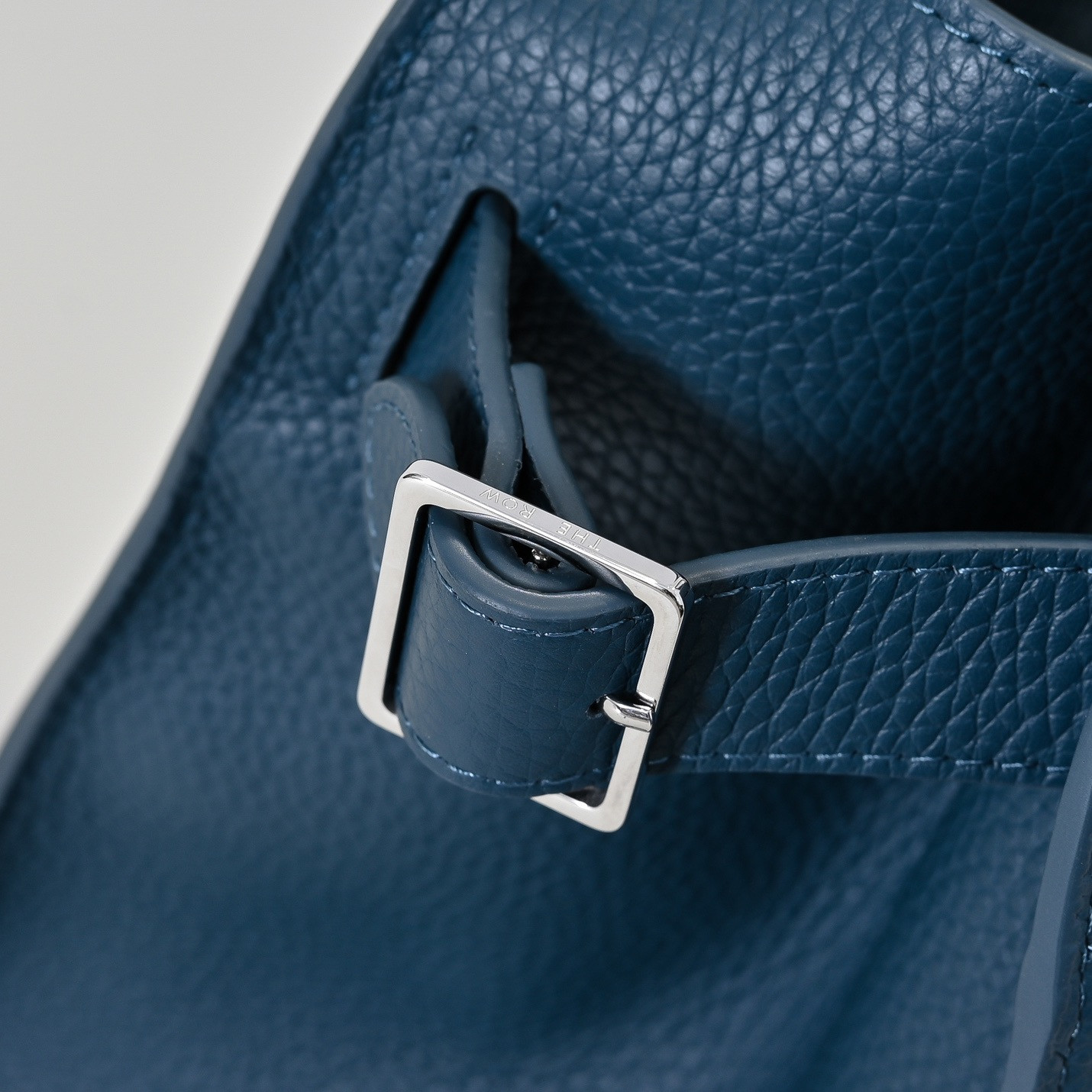 THE ROW MARGAUX 12 32x15x25cm