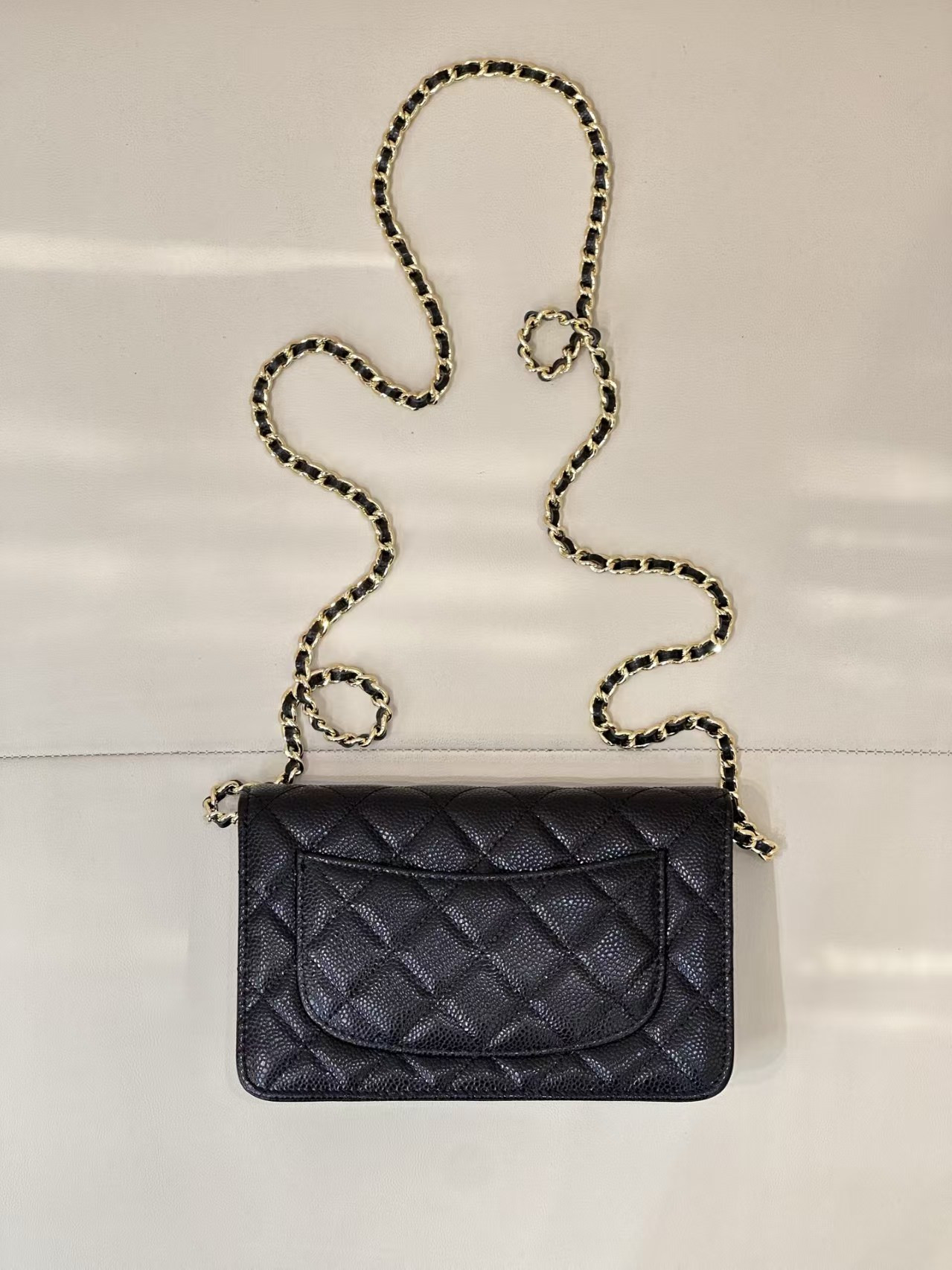 CHANEL WOC CLASSIC WALLET ON CHAIN 13x19cm