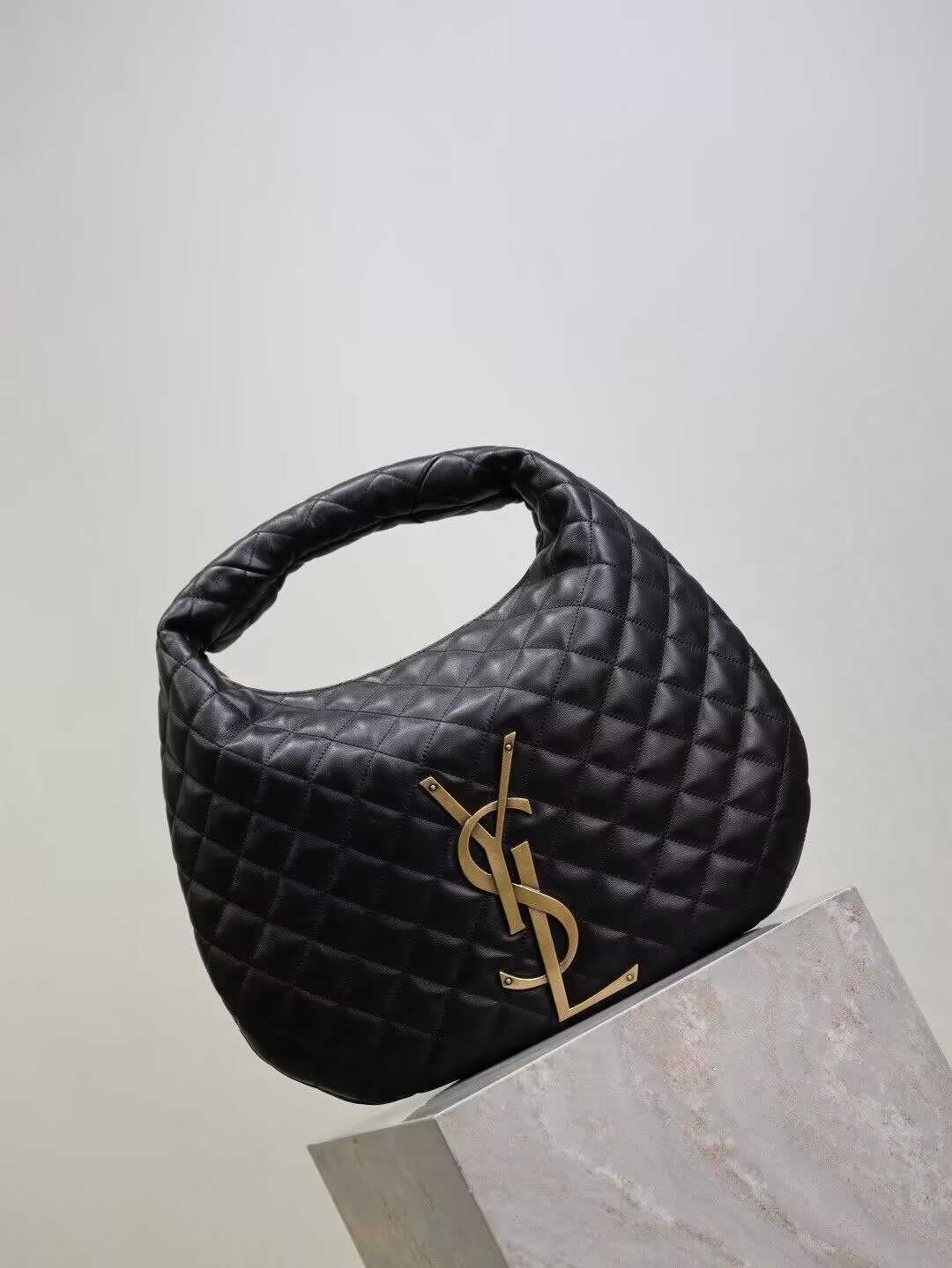 YSL ICARE Hobo In Quilted Nappa 42x30x4cm