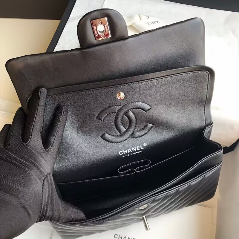 CHANEL Flap Bag 25cm