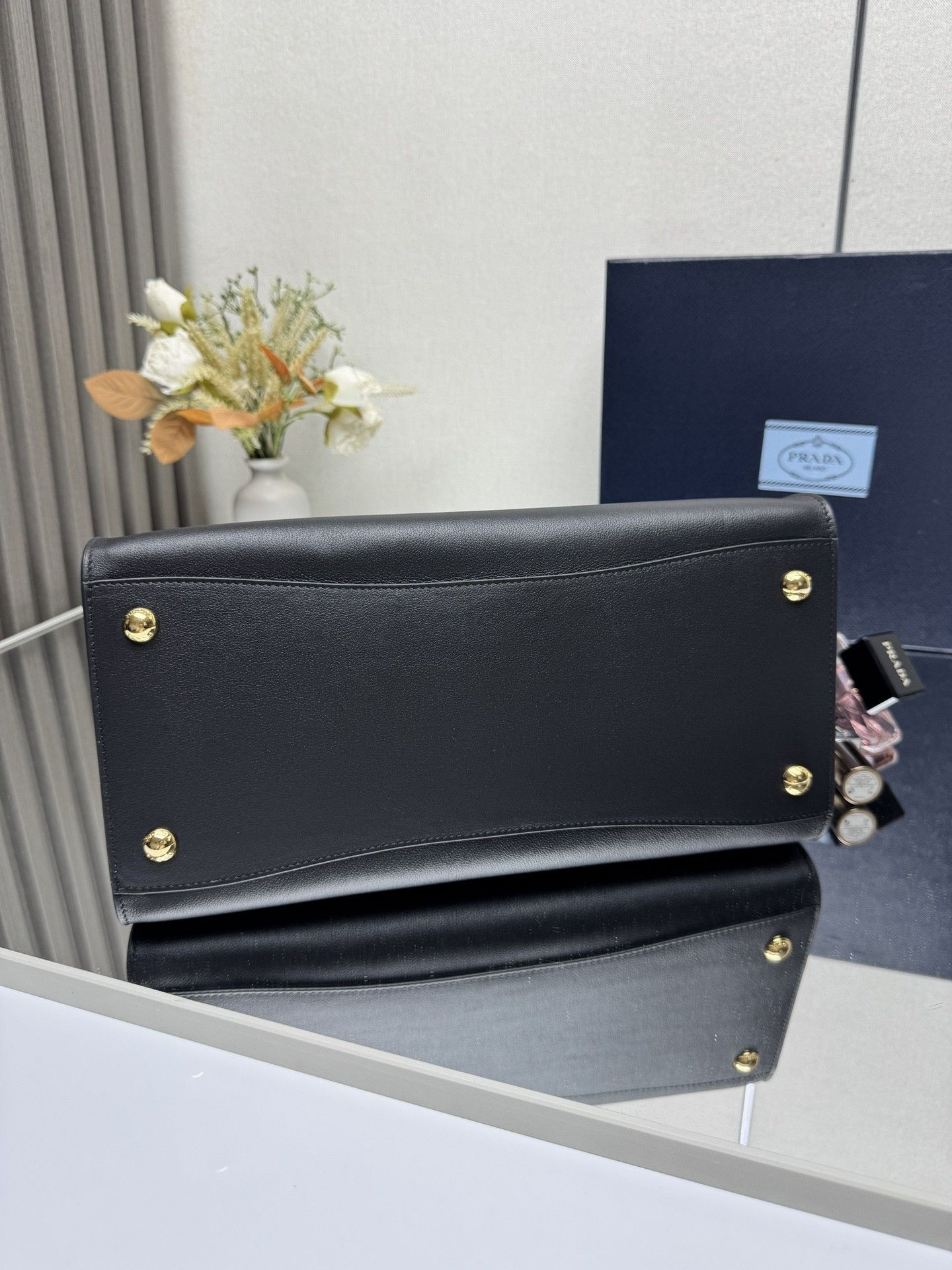 Prada Medium Leather Tote Bag Without Box 32x23.5x16cm