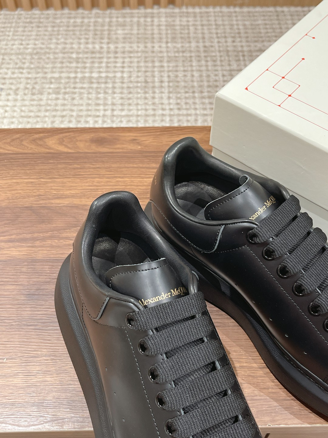 UA Alexander McQueen Oversized