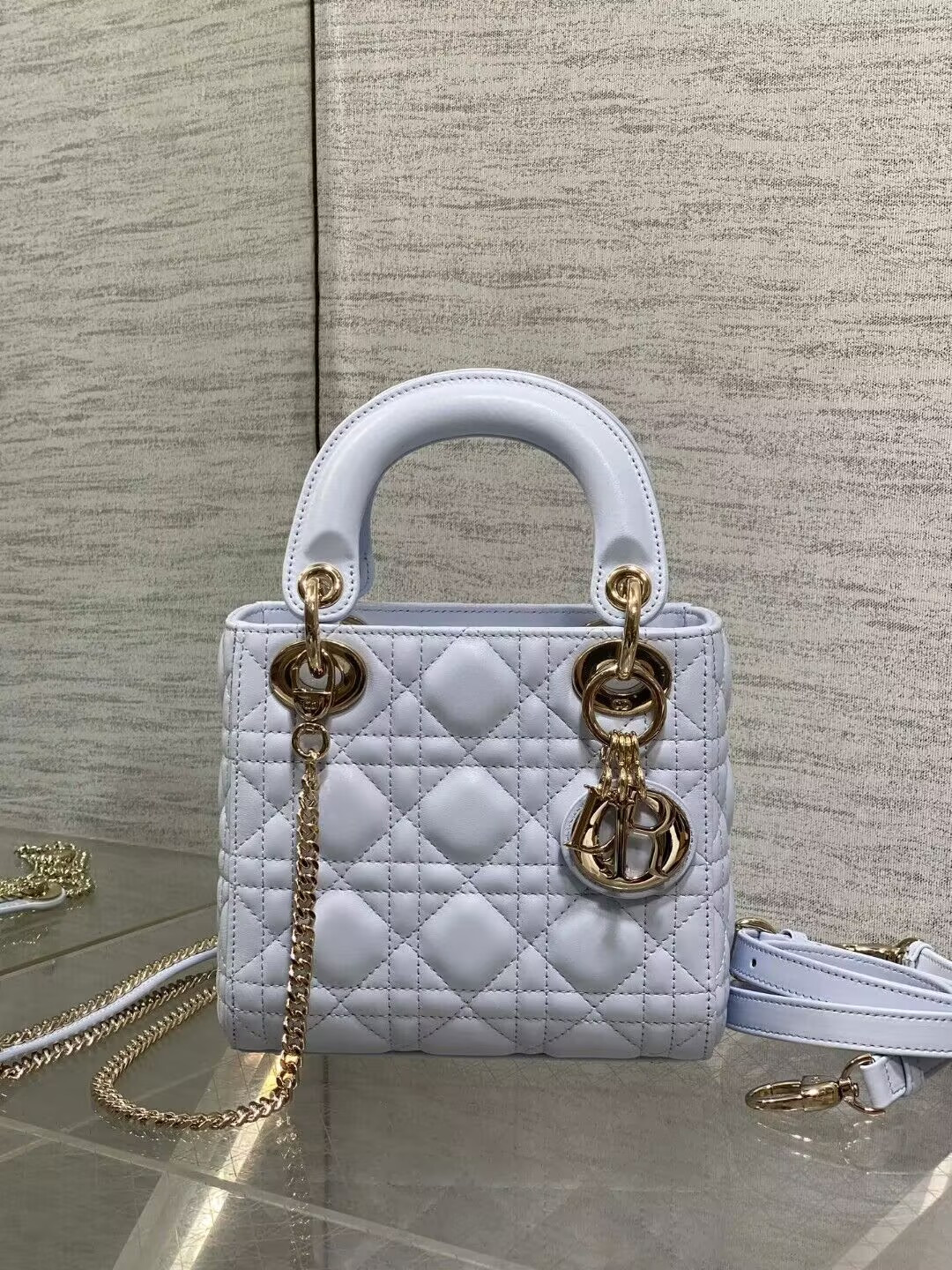 Mini Lady Dior Bag 17 x 15 x 7 cm