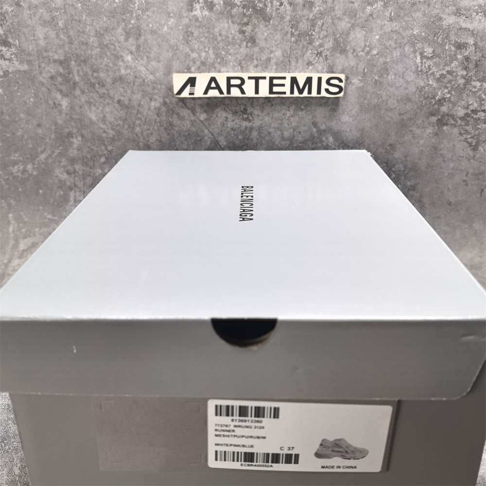 UA Balenciaga Runner Sneaker