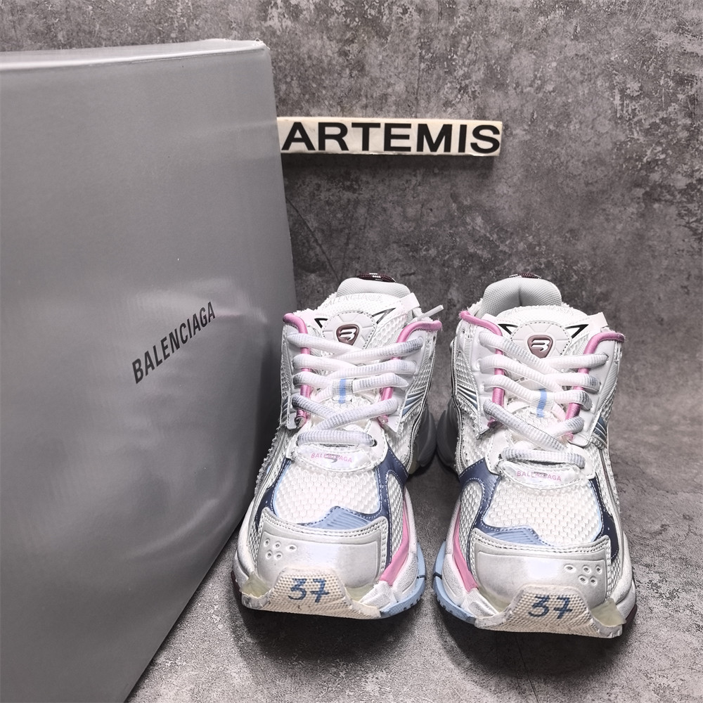 UA Balenciaga Runner Sneaker