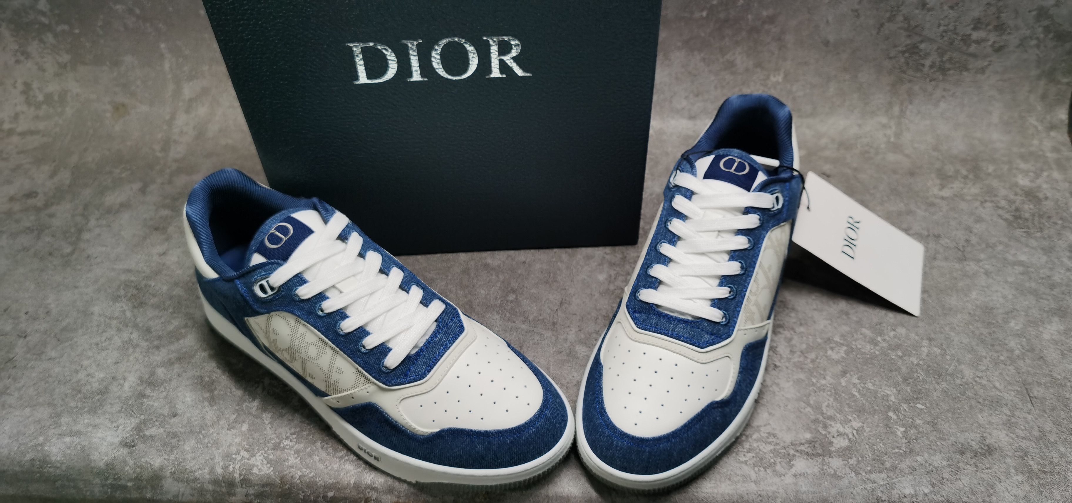 UA Dior B27 Sneaker