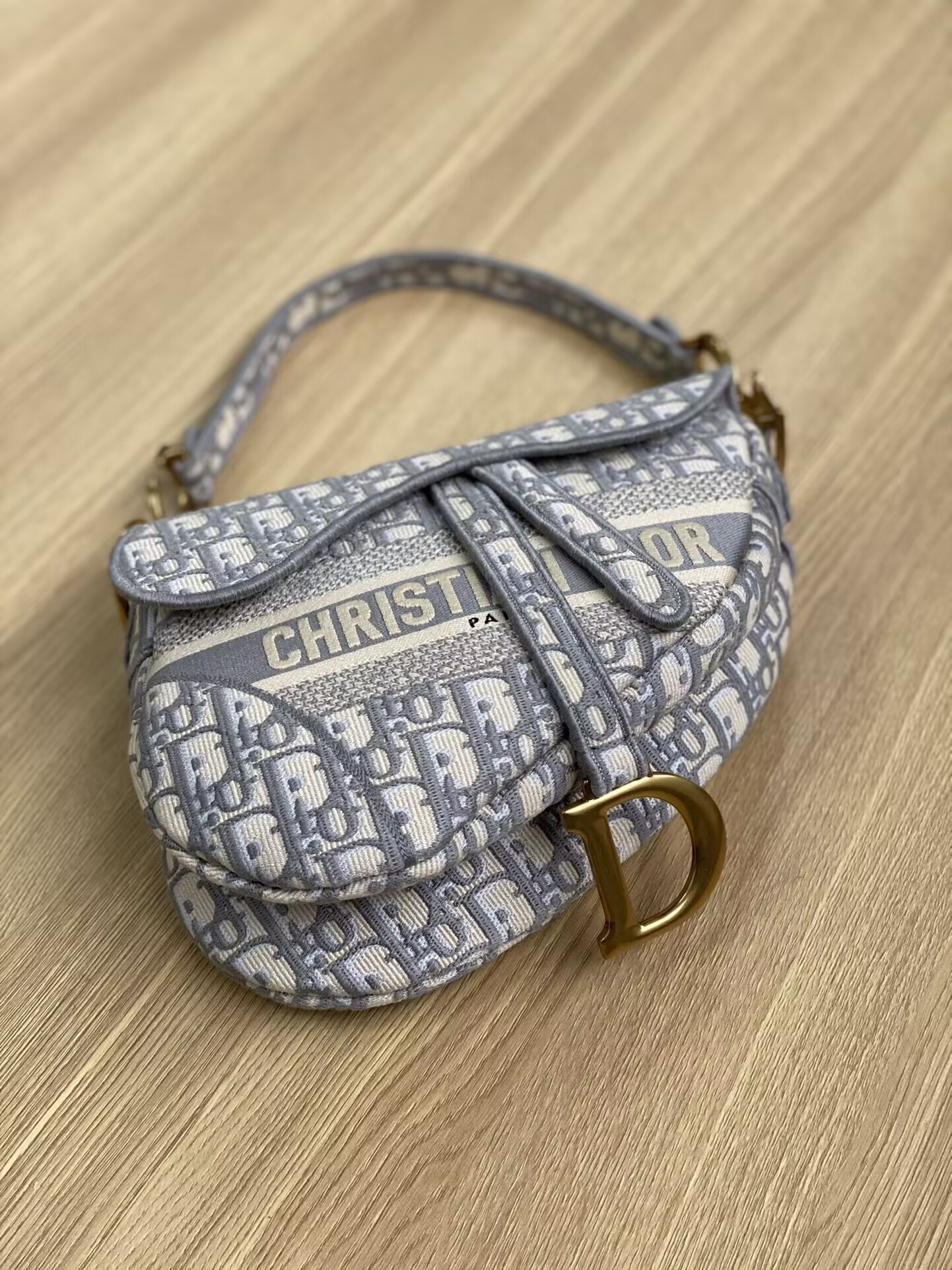 Dior Saddle Bag 25.5 x 20 x 6.5CM