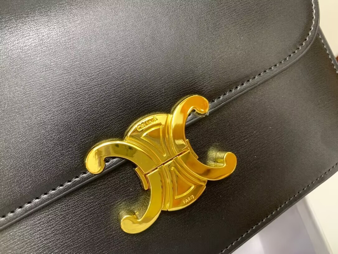 Celine Triomphe Bag 22x16.5x7cm