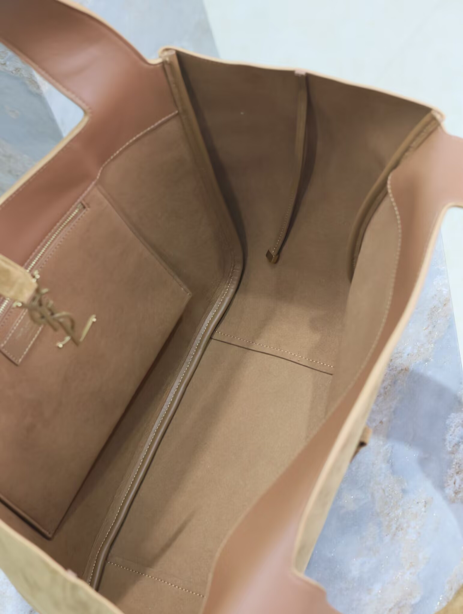 YSL le 5 à 7 bea in suede 50×28×18cm