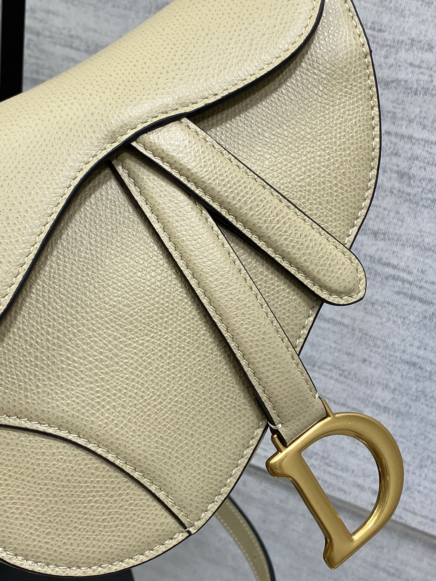Dior Saddle Bag 25.5 x 20 x 6.5CM
