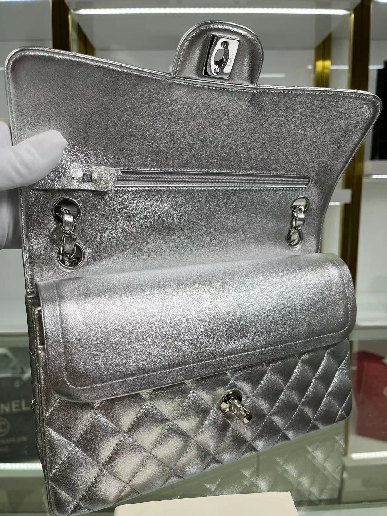 chanel Classic Flap a01112 SILVER 15.5×25.5×6.5cm